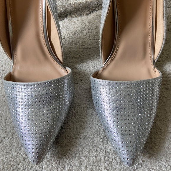 MIA // Ciana Pointed Toe D'Orsay Rhinestone Pump // Size 7.5 - Picture 3 of 13